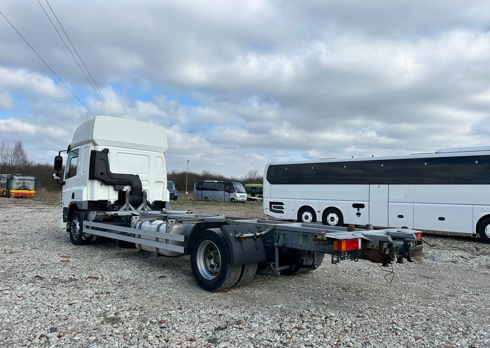 DAF CF75.310 - Kuorma-auto alusta: kuva DAF CF75.310 - Kuorma-auto alusta DAF CF75.310 - Kuorma-auto alusta: kuva DAF CF75.310 - Kuorma-auto alusta