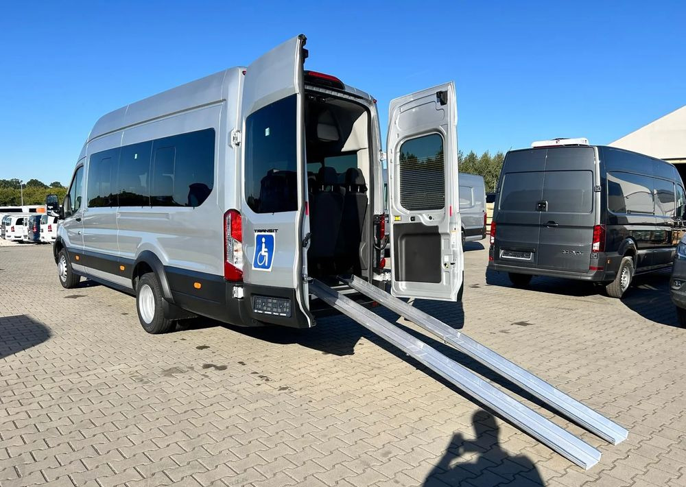 Uusi Minibussi, Pikkubussi Ford Transit: kuva Uusi Minibussi, Pikkubussi Ford Transit