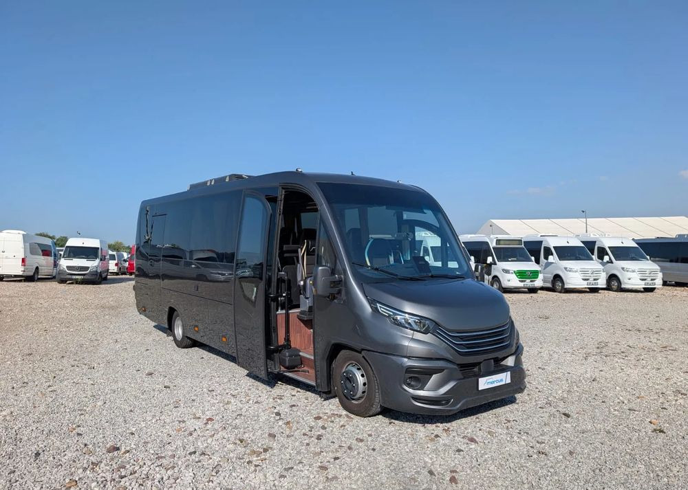 Iveco Daily 70C21 - Minibussi, Pikkubussi: kuva Iveco Daily 70C21 - Minibussi, Pikkubussi Iveco Daily 70C21 - Minibussi, Pikkubussi: kuva Iveco Daily 70C21 - Minibussi, Pikkubussi