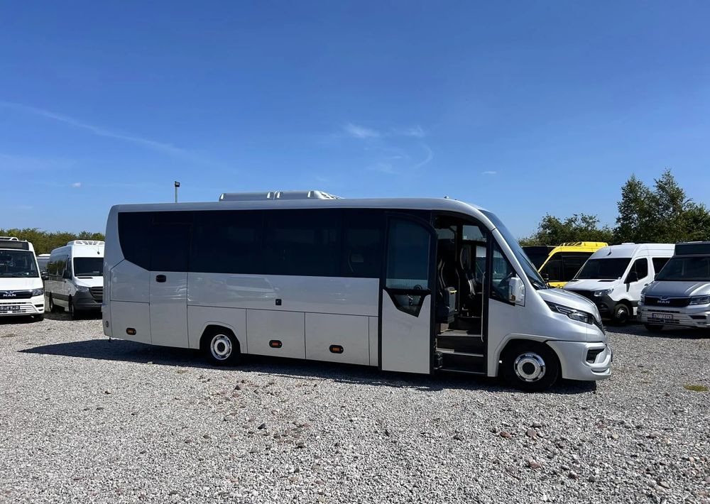 Iveco Daily - Minibussi, Pikkubussi: kuva Iveco Daily - Minibussi, Pikkubussi Iveco Daily - Minibussi, Pikkubussi: kuva Iveco Daily - Minibussi, Pikkubussi