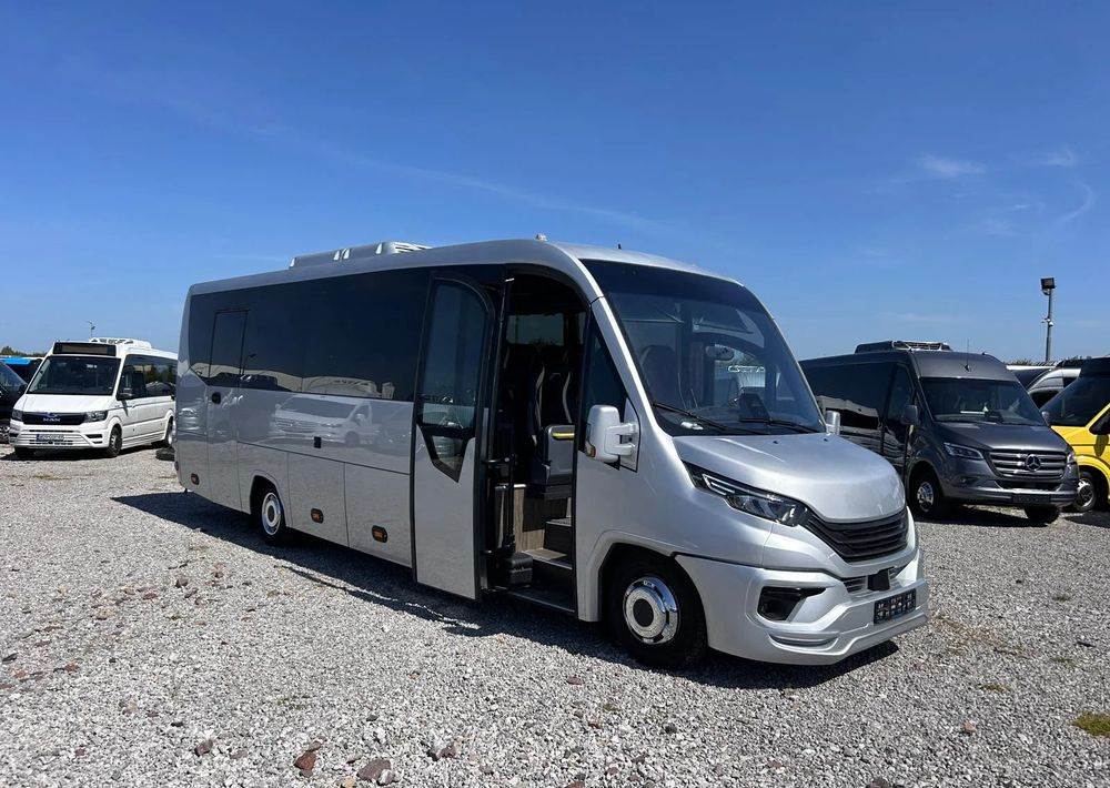Iveco Daily - Minibussi, Pikkubussi: kuva  Iveco Daily - Minibussi, Pikkubussi Iveco Daily - Minibussi, Pikkubussi: kuva  Iveco Daily - Minibussi, Pikkubussi