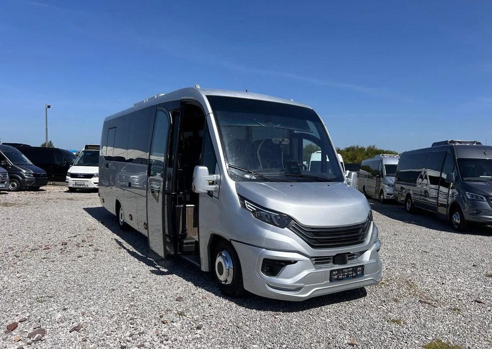Iveco Daily - Minibussi, Pikkubussi: kuva Iveco Daily - Minibussi, Pikkubussi Iveco Daily - Minibussi, Pikkubussi: kuva Iveco Daily - Minibussi, Pikkubussi