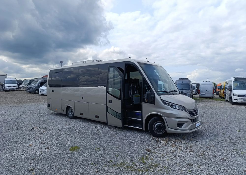 Iveco Mercus Daily 70C21 - Minibussi, Pikkubussi: kuva Iveco Mercus Daily 70C21 - Minibussi, Pikkubussi Iveco Mercus Daily 70C21 - Minibussi, Pikkubussi: kuva Iveco Mercus Daily 70C21 - Minibussi, Pikkubussi