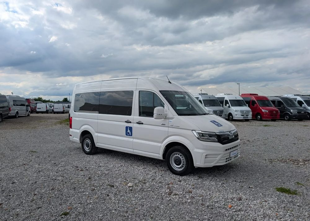 MAN TGE 3.180 - Minibussi, Pikkubussi: kuva MAN TGE 3.180 - Minibussi, Pikkubussi MAN TGE 3.180 - Minibussi, Pikkubussi: kuva MAN TGE 3.180 - Minibussi, Pikkubussi
