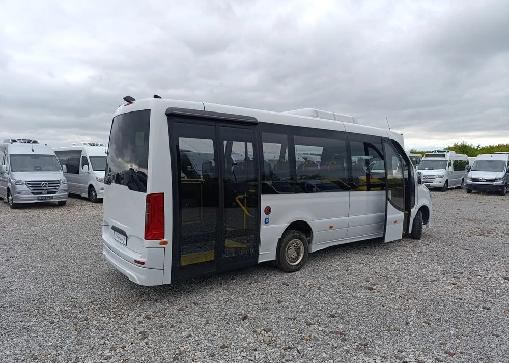 Mercedes-Benz Sprinter 517 - Minibussi, Pikkubussi: kuva Mercedes-Benz Sprinter 517 - Minibussi, Pikkubussi Mercedes-Benz Sprinter 517 - Minibussi, Pikkubussi: kuva Mercedes-Benz Sprinter 517 - Minibussi, Pikkubussi