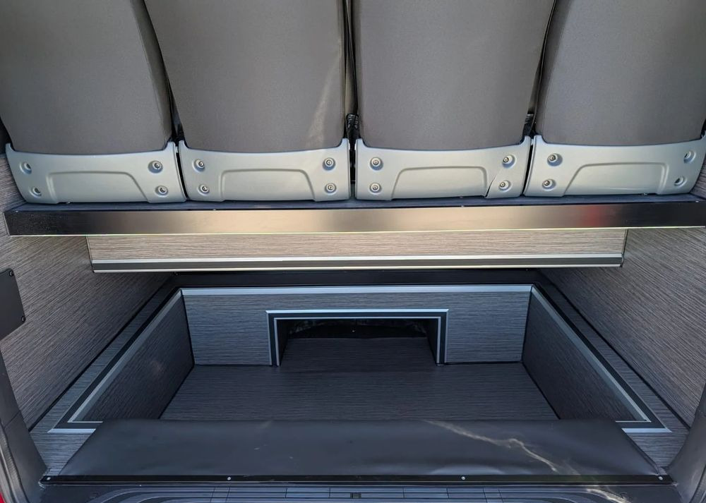 Uusi Minibussi, Pikkubussi Mercedes-Benz Sprinter 517: kuva Uusi Minibussi, Pikkubussi Mercedes-Benz Sprinter 517
