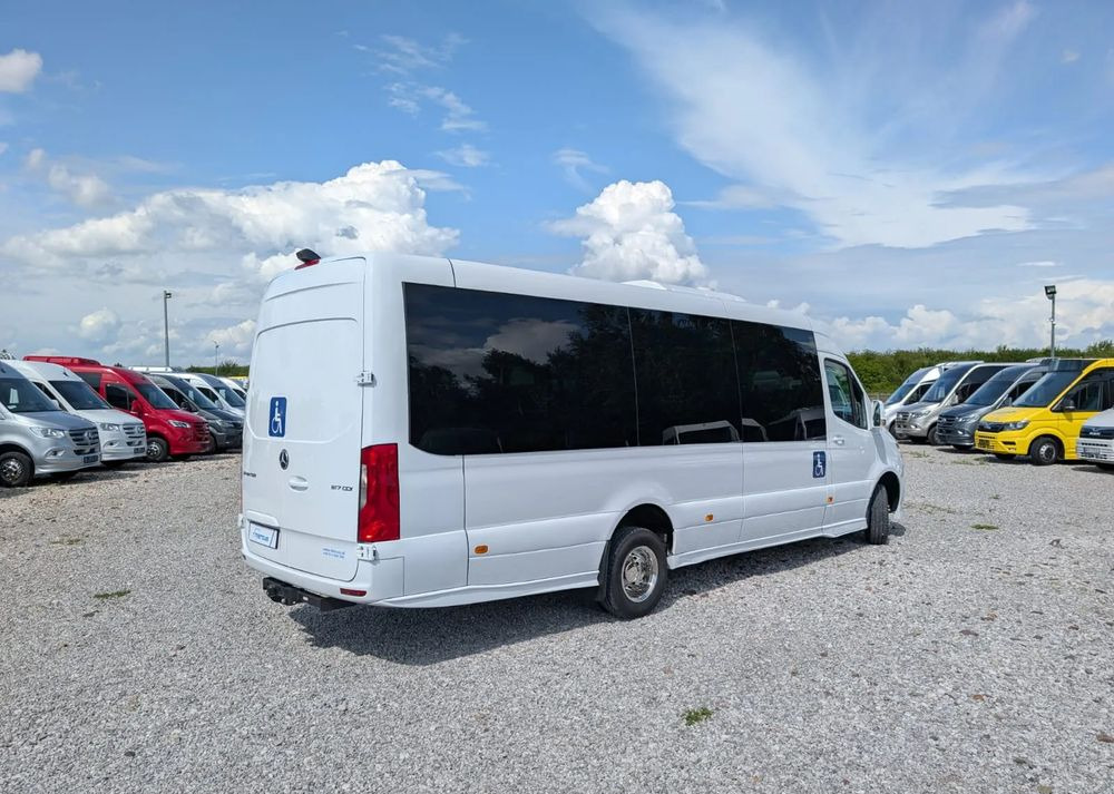 Mercedes-Benz Sprinter 517 - Minibussi, Pikkubussi: kuva Mercedes-Benz Sprinter 517 - Minibussi, Pikkubussi Mercedes-Benz Sprinter 517 - Minibussi, Pikkubussi: kuva Mercedes-Benz Sprinter 517 - Minibussi, Pikkubussi