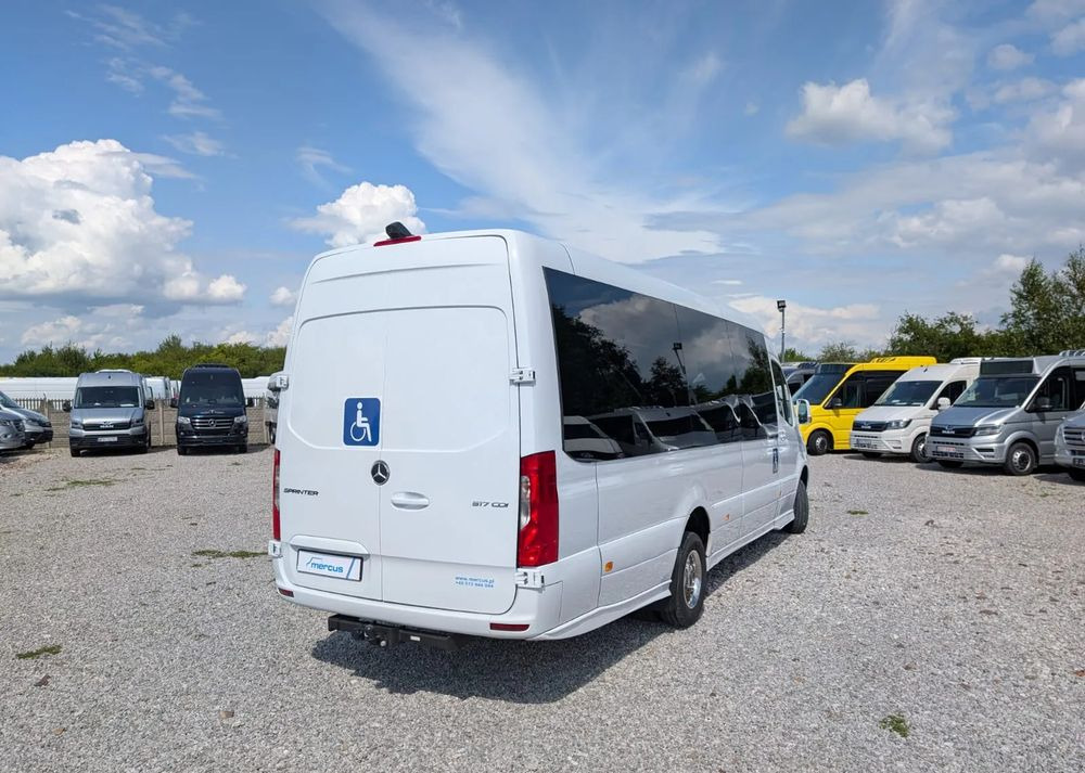 Mercedes-Benz Sprinter 517 - Minibussi, Pikkubussi: kuva Mercedes-Benz Sprinter 517 - Minibussi, Pikkubussi Mercedes-Benz Sprinter 517 - Minibussi, Pikkubussi: kuva Mercedes-Benz Sprinter 517 - Minibussi, Pikkubussi