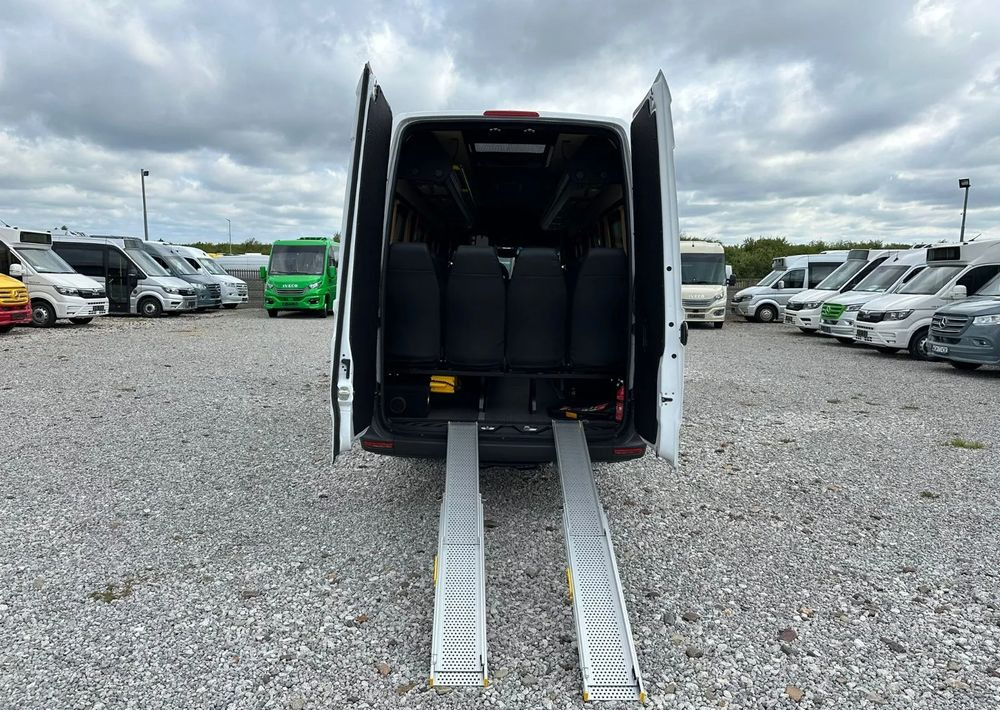 Mercedes-Benz Sprinter 517 - Minibussi, Pikkubussi: kuva Mercedes-Benz Sprinter 517 - Minibussi, Pikkubussi Mercedes-Benz Sprinter 517 - Minibussi, Pikkubussi: kuva Mercedes-Benz Sprinter 517 - Minibussi, Pikkubussi