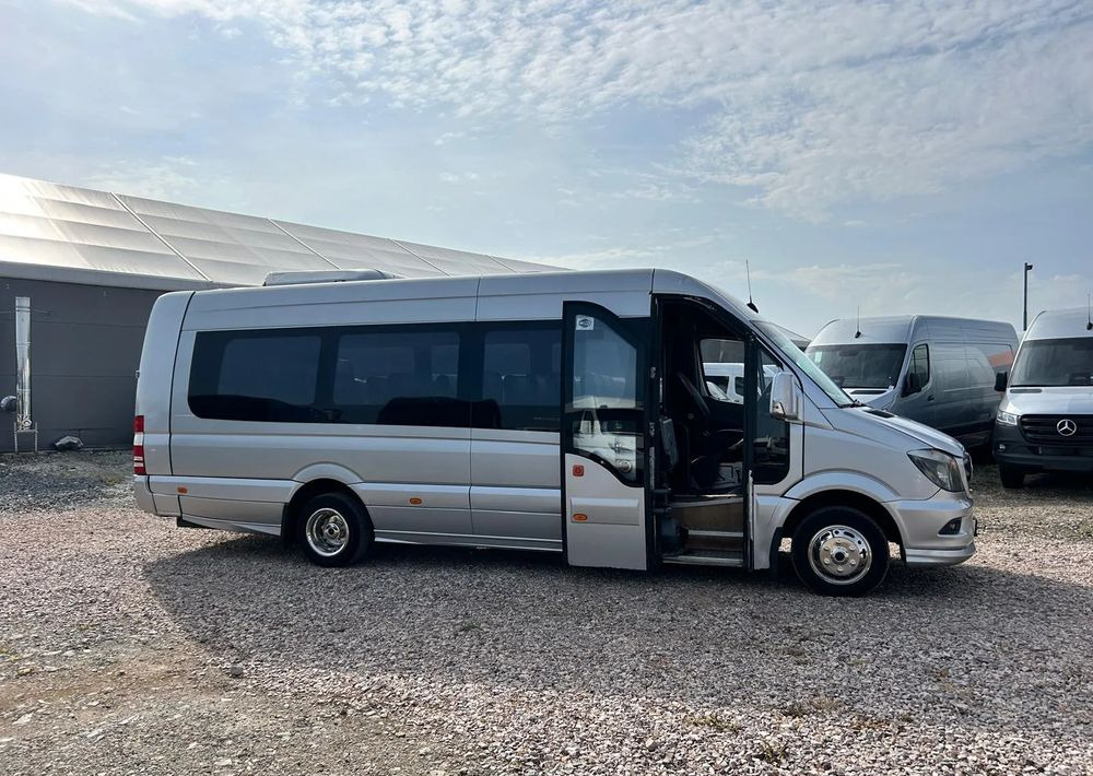 Mercedes-Benz Sprinter 519 - Minibussi, Pikkubussi: kuva Mercedes-Benz Sprinter 519 - Minibussi, Pikkubussi Mercedes-Benz Sprinter 519 - Minibussi, Pikkubussi: kuva Mercedes-Benz Sprinter 519 - Minibussi, Pikkubussi