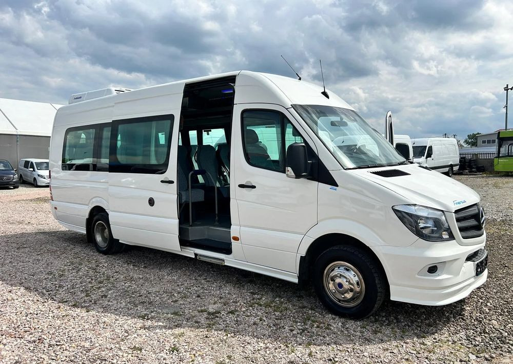 Mercedes-Benz Sprinter 519 - Minibussi, Pikkubussi: kuva Mercedes-Benz Sprinter 519 - Minibussi, Pikkubussi Mercedes-Benz Sprinter 519 - Minibussi, Pikkubussi: kuva Mercedes-Benz Sprinter 519 - Minibussi, Pikkubussi