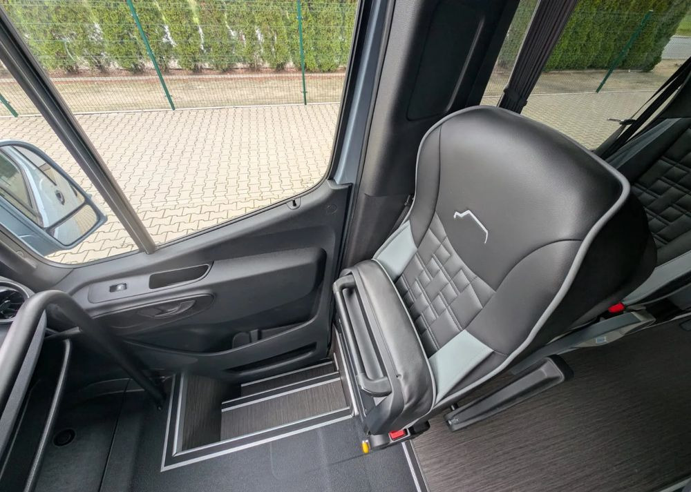 Uusi Minibussi, Pikkubussi Mercedes-Benz Sprinter 519: kuva Uusi Minibussi, Pikkubussi Mercedes-Benz Sprinter 519