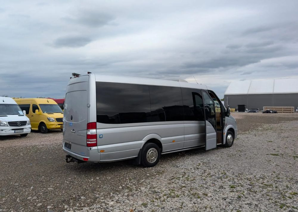 Mercedes-Benz Sprinter 519 - Minibussi, Pikkubussi: kuva Mercedes-Benz Sprinter 519 - Minibussi, Pikkubussi Mercedes-Benz Sprinter 519 - Minibussi, Pikkubussi: kuva Mercedes-Benz Sprinter 519 - Minibussi, Pikkubussi