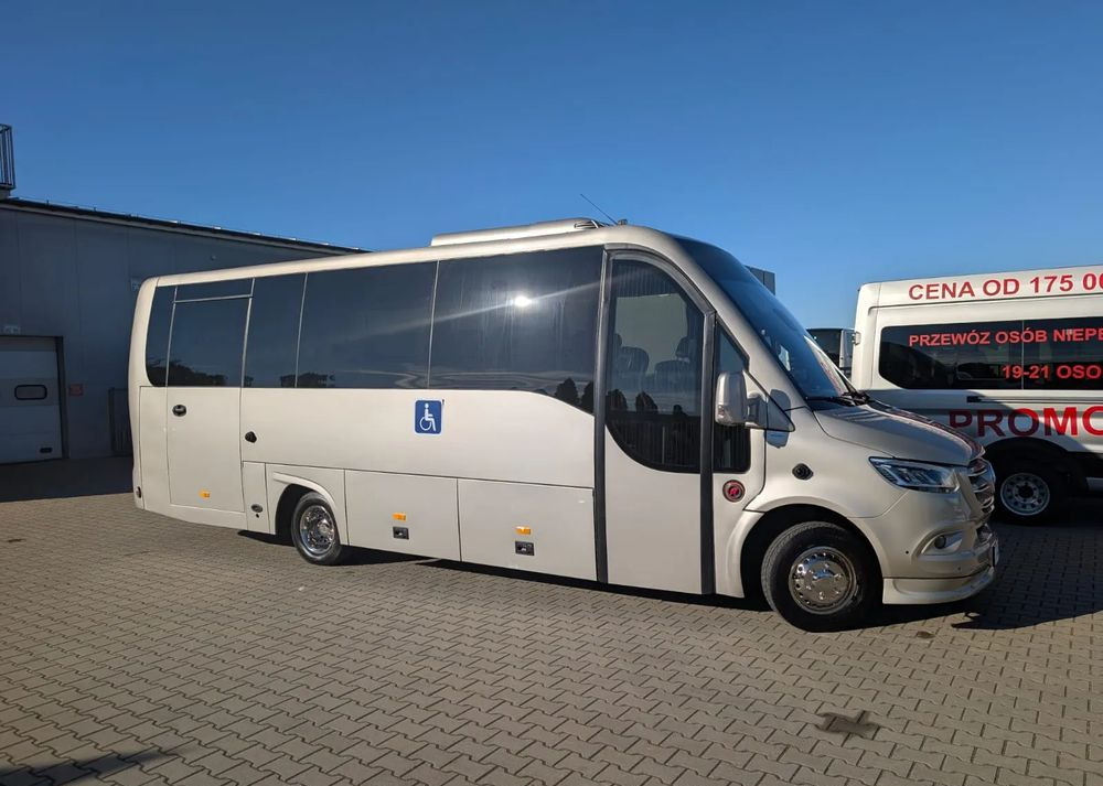 Mercedes-Benz Sprinter 519 - Minibussi, Pikkubussi: kuva Mercedes-Benz Sprinter 519 - Minibussi, Pikkubussi Mercedes-Benz Sprinter 519 - Minibussi, Pikkubussi: kuva Mercedes-Benz Sprinter 519 - Minibussi, Pikkubussi