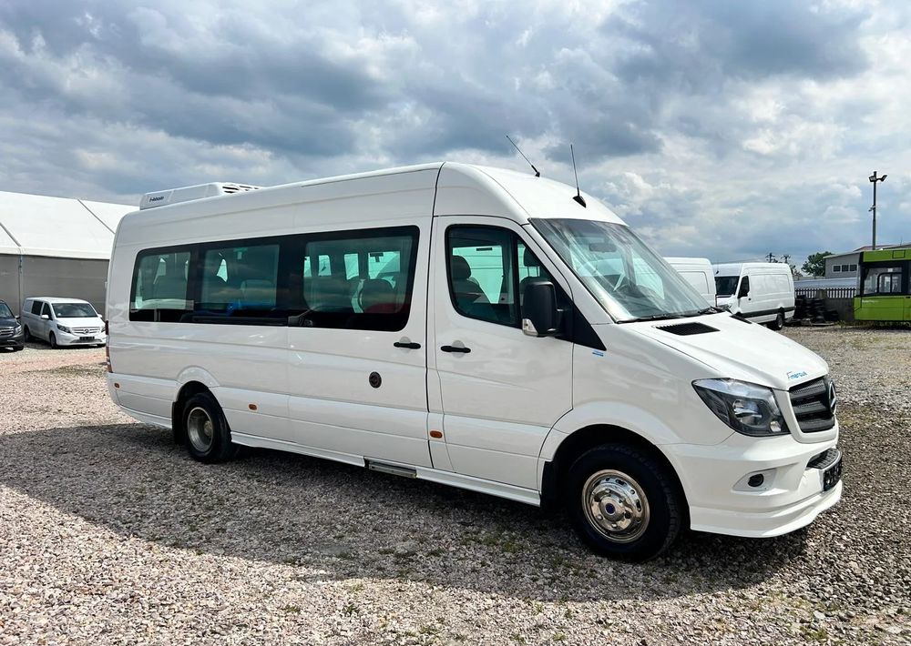Mercedes-Benz Sprinter 519 - Minibussi, Pikkubussi: kuva Mercedes-Benz Sprinter 519 - Minibussi, Pikkubussi Mercedes-Benz Sprinter 519 - Minibussi, Pikkubussi: kuva Mercedes-Benz Sprinter 519 - Minibussi, Pikkubussi