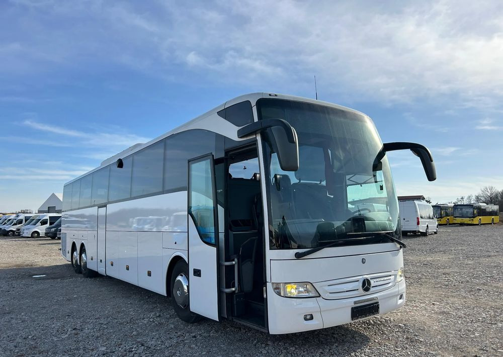 Mercedes-Benz Tourismo - Turistibussi: kuva Mercedes-Benz Tourismo - Turistibussi Mercedes-Benz Tourismo - Turistibussi: kuva Mercedes-Benz Tourismo - Turistibussi