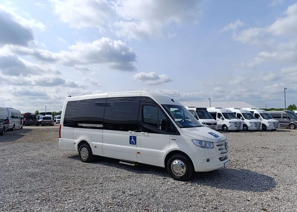Mercedes-Benz eSprinter - Minibussi, Sähköbussi: kuva Mercedes-Benz eSprinter - Minibussi, Sähköbussi Mercedes-Benz eSprinter - Minibussi, Sähköbussi: kuva Mercedes-Benz eSprinter - Minibussi, Sähköbussi