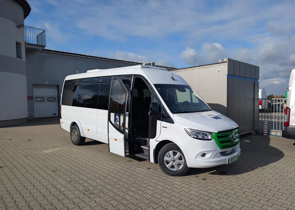 Mercedes-Benz eSprinter - Minibussi, Sähköbussi: kuva Mercedes-Benz eSprinter - Minibussi, Sähköbussi Mercedes-Benz eSprinter - Minibussi, Sähköbussi: kuva Mercedes-Benz eSprinter - Minibussi, Sähköbussi
