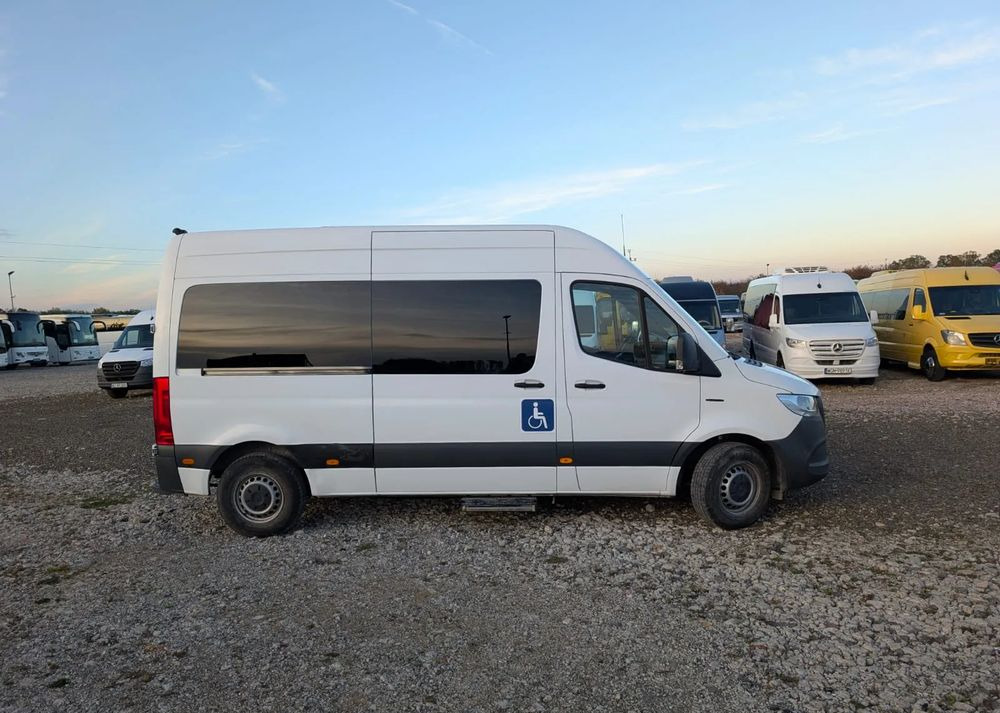 Mercedes-Benz eSprinter - Minibussi, Sähköbussi: kuva Mercedes-Benz eSprinter - Minibussi, Sähköbussi Mercedes-Benz eSprinter - Minibussi, Sähköbussi: kuva Mercedes-Benz eSprinter - Minibussi, Sähköbussi
