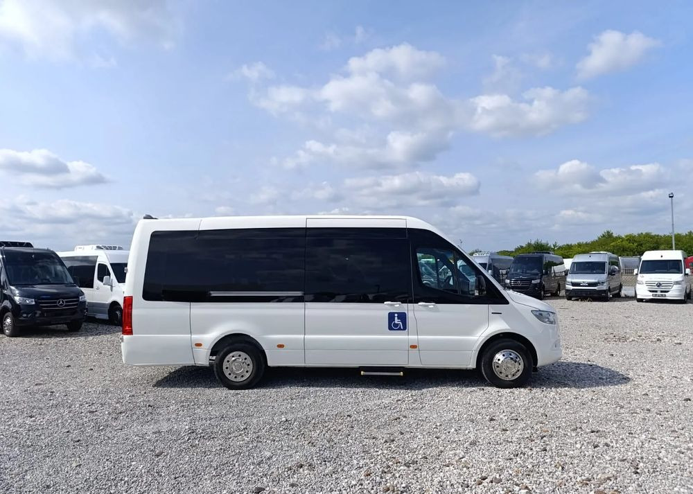 Mercedes-Benz eSprinter - Minibussi, Sähköbussi: kuva Mercedes-Benz eSprinter - Minibussi, Sähköbussi Mercedes-Benz eSprinter - Minibussi, Sähköbussi: kuva Mercedes-Benz eSprinter - Minibussi, Sähköbussi