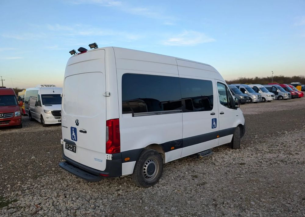 Mercedes-Benz eSprinter - Minibussi, Sähköbussi: kuva Mercedes-Benz eSprinter - Minibussi, Sähköbussi Mercedes-Benz eSprinter - Minibussi, Sähköbussi: kuva Mercedes-Benz eSprinter - Minibussi, Sähköbussi