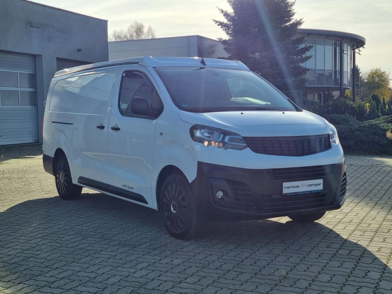 Opel Vivaro Camper - Retkeilyauto: kuva Opel Vivaro Camper - Retkeilyauto Opel Vivaro Camper - Retkeilyauto: kuva Opel Vivaro Camper - Retkeilyauto