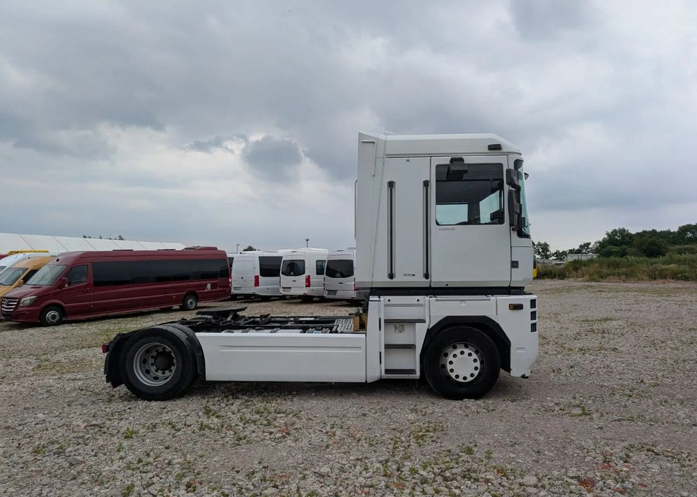 Renault Magnum - Vetopöytäauto: kuva  Renault Magnum - Vetopöytäauto Renault Magnum - Vetopöytäauto: kuva  Renault Magnum - Vetopöytäauto