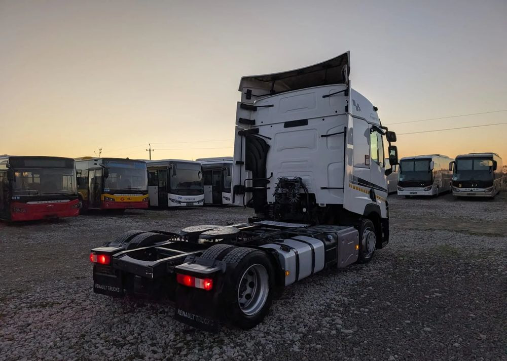 Renault T440 - Vetopöytäauto: kuva Renault T440 - Vetopöytäauto Renault T440 - Vetopöytäauto: kuva Renault T440 - Vetopöytäauto