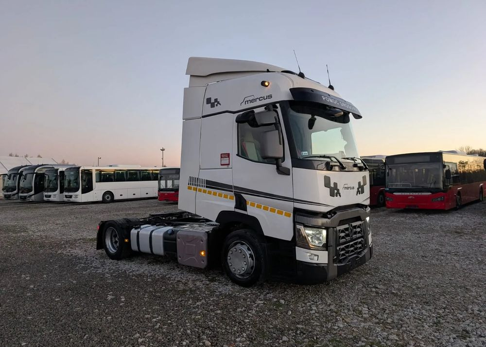 Renault T440 - Vetopöytäauto: kuva Renault T440 - Vetopöytäauto Renault T440 - Vetopöytäauto: kuva Renault T440 - Vetopöytäauto