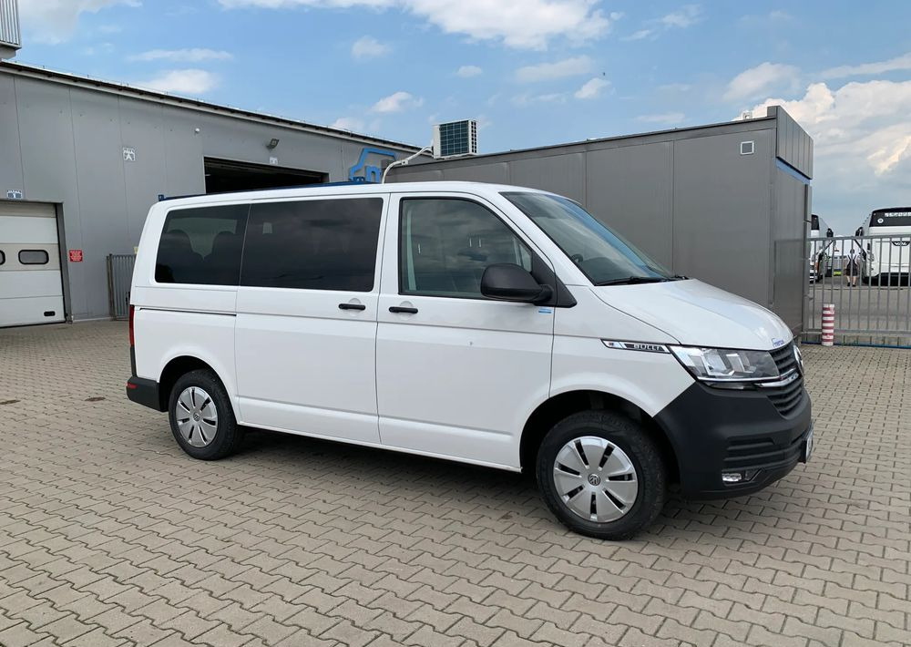 Volkswagen Transporter - Minibussi, Pikkubussi: kuva Volkswagen Transporter - Minibussi, Pikkubussi Volkswagen Transporter - Minibussi, Pikkubussi: kuva Volkswagen Transporter - Minibussi, Pikkubussi
