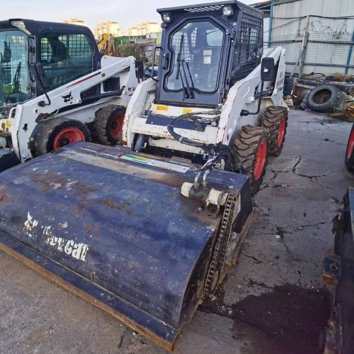 Bobcat S16 - Liukuohjattu kuormaaja: kuva Bobcat S16 - Liukuohjattu kuormaaja Bobcat S16 - Liukuohjattu kuormaaja: kuva Bobcat S16 - Liukuohjattu kuormaaja