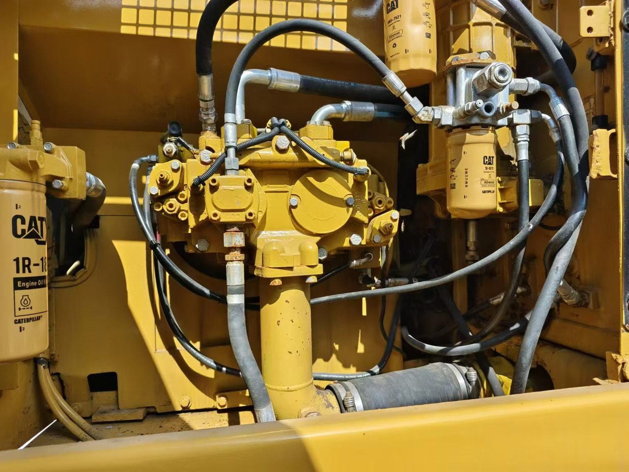 CAT 330D2 - Telakaivukone: kuva CAT 330D2 - Telakaivukone CAT 330D2 - Telakaivukone: kuva CAT 330D2 - Telakaivukone