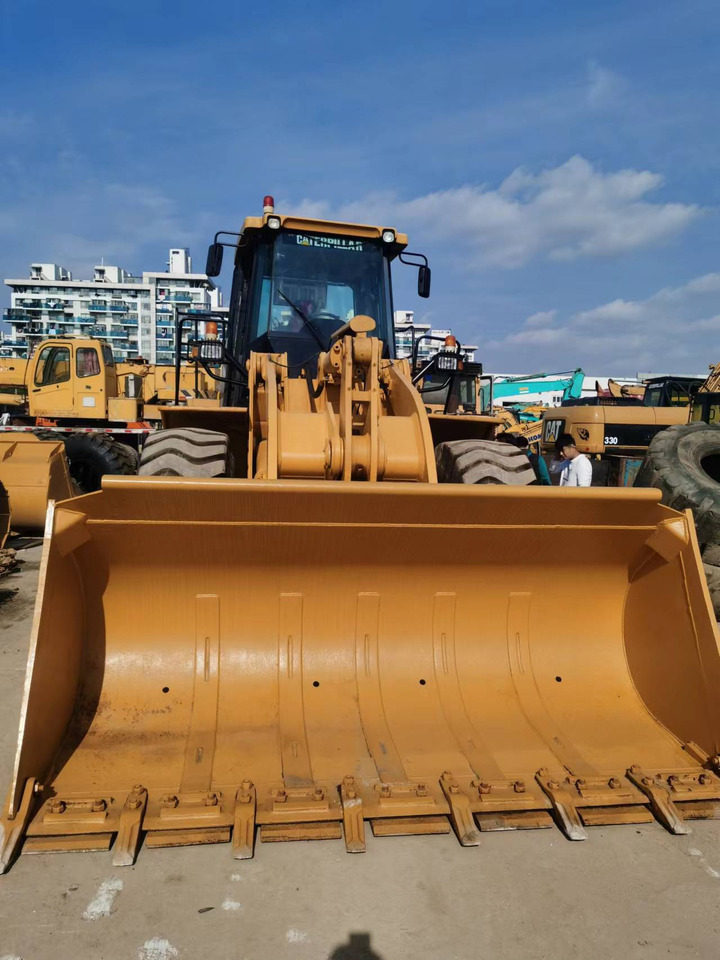 CAT 966H - Pyöräkuormaaja: kuva CAT 966H - Pyöräkuormaaja CAT 966H - Pyöräkuormaaja: kuva CAT 966H - Pyöräkuormaaja