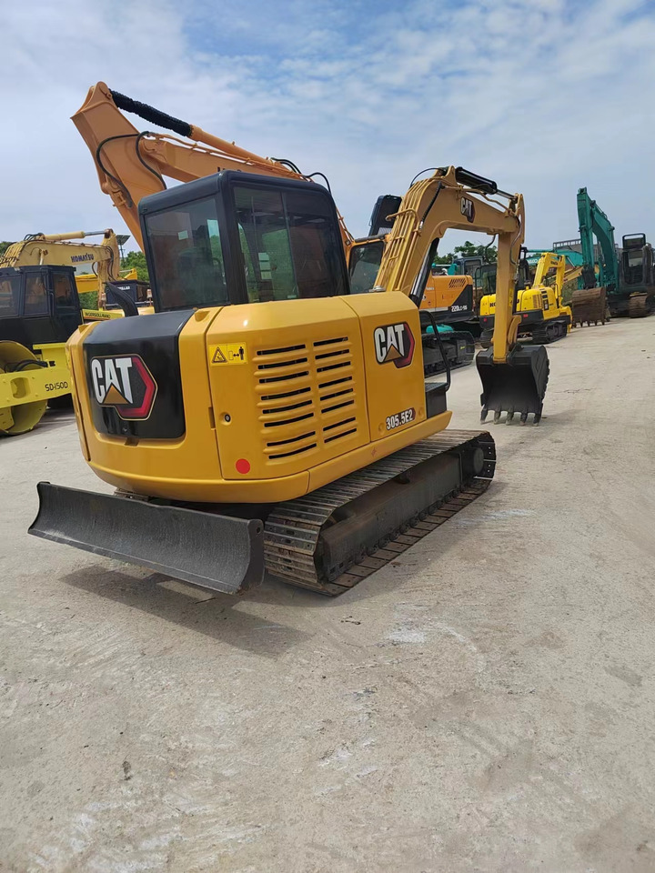CAT CAT 305.5E2 - Minikuormaaja: kuva CAT CAT 305.5E2 - Minikuormaaja CAT CAT 305.5E2 - Minikuormaaja: kuva CAT CAT 305.5E2 - Minikuormaaja