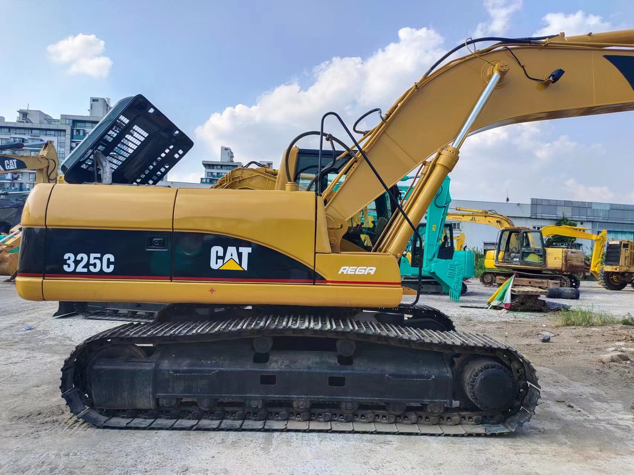 CATERPILLAR 325C - Telakaivukone: kuva CATERPILLAR 325C - Telakaivukone CATERPILLAR 325C - Telakaivukone: kuva CATERPILLAR 325C - Telakaivukone