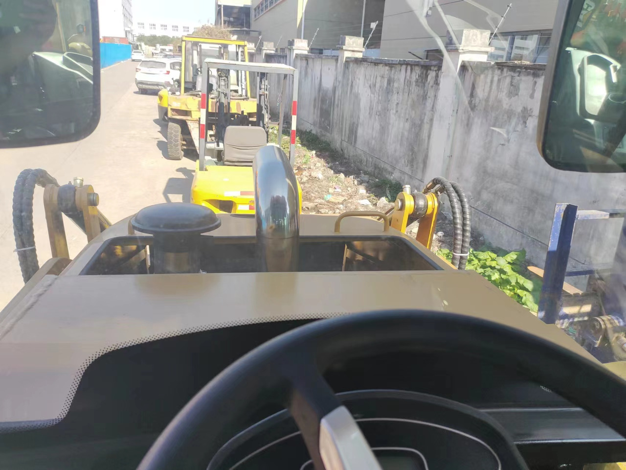 CATERPILLAR 420F - Kaivuri-trukki: kuva CATERPILLAR 420F - Kaivuri-trukki CATERPILLAR 420F - Kaivuri-trukki: kuva CATERPILLAR 420F - Kaivuri-trukki