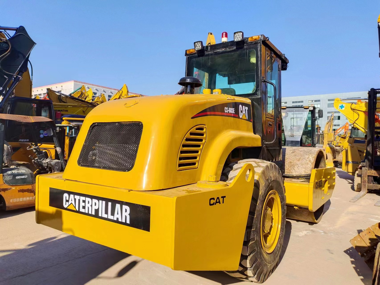 CATERPILLAR CS683E - Tiivistyskone: kuva CATERPILLAR CS683E - Tiivistyskone CATERPILLAR CS683E - Tiivistyskone: kuva CATERPILLAR CS683E - Tiivistyskone