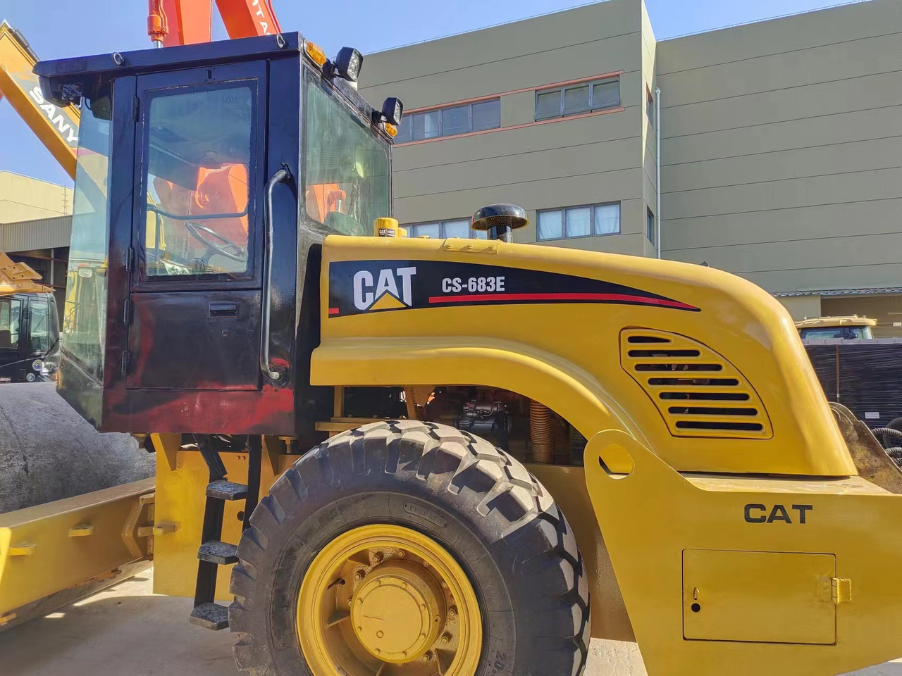 CATERPILLAR CS683E - Tiivistyskone: kuva CATERPILLAR CS683E - Tiivistyskone CATERPILLAR CS683E - Tiivistyskone: kuva CATERPILLAR CS683E - Tiivistyskone