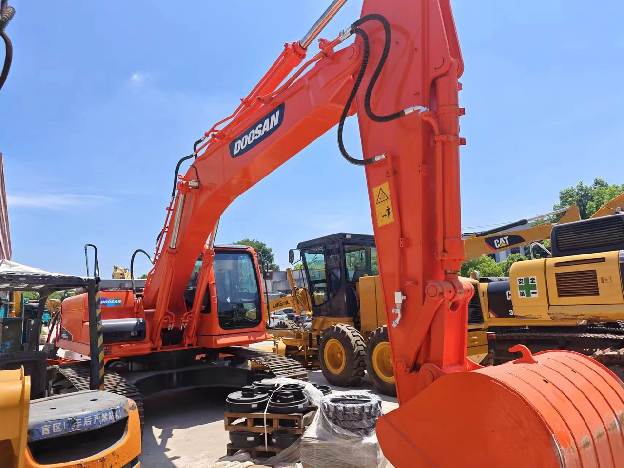 DOOSAN DX300LC-9C - Telakaivukone: kuva DOOSAN DX300LC-9C - Telakaivukone DOOSAN DX300LC-9C - Telakaivukone: kuva DOOSAN DX300LC-9C - Telakaivukone