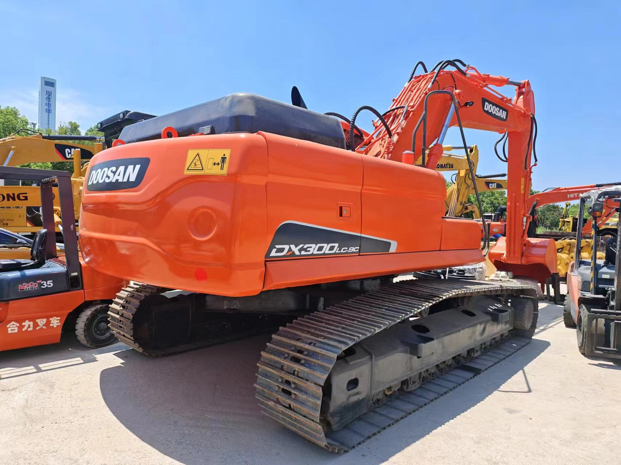 DOOSAN DX300LC-9C - Telakaivukone: kuva DOOSAN DX300LC-9C - Telakaivukone DOOSAN DX300LC-9C - Telakaivukone: kuva DOOSAN DX300LC-9C - Telakaivukone