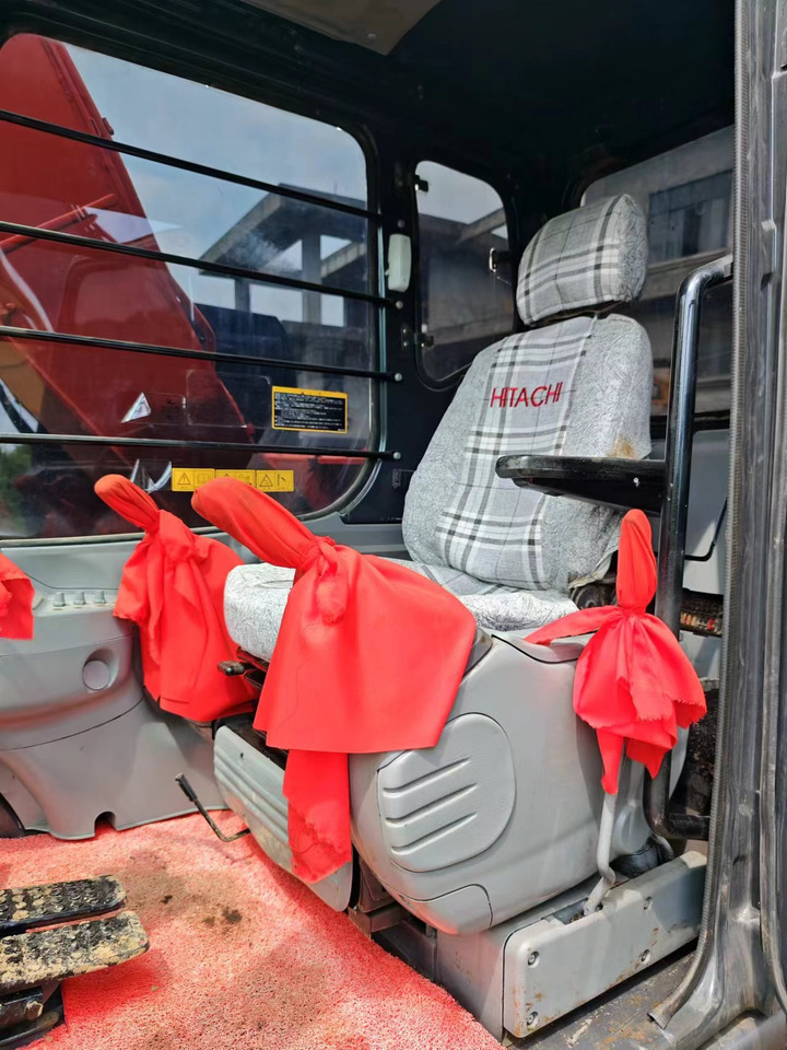 HITACHI EX120-5 - Telakaivukone: kuva HITACHI EX120-5 - Telakaivukone HITACHI EX120-5 - Telakaivukone: kuva HITACHI EX120-5 - Telakaivukone