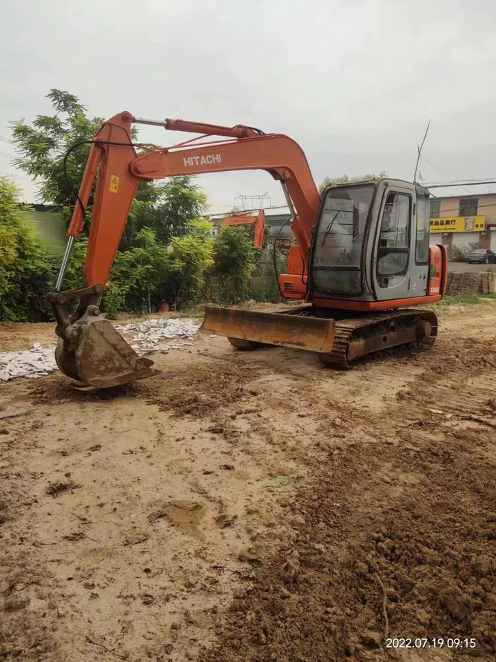 HITACHI EX60-5 - Minikuormaaja: kuva HITACHI EX60-5 - Minikuormaaja HITACHI EX60-5 - Minikuormaaja: kuva HITACHI EX60-5 - Minikuormaaja