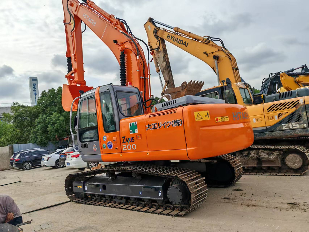 HITACHI ZX200 - Telakaivukone: kuva HITACHI ZX200 - Telakaivukone HITACHI ZX200 - Telakaivukone: kuva HITACHI ZX200 - Telakaivukone