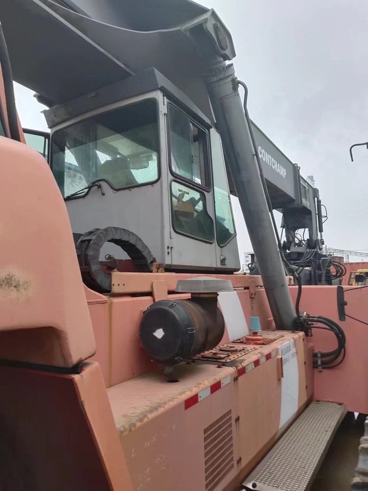 KALMAR DRF450 - Konttikurottajat: kuva KALMAR DRF450 - Konttikurottajat KALMAR DRF450 - Konttikurottajat: kuva KALMAR DRF450 - Konttikurottajat