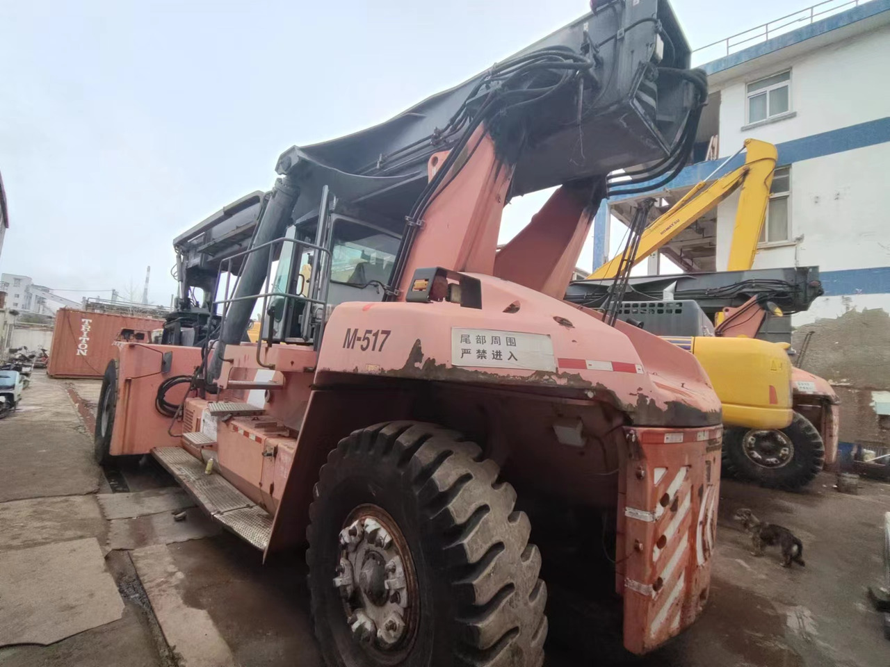 KALMAR DRF450 - Konttikurottajat: kuva KALMAR DRF450 - Konttikurottajat KALMAR DRF450 - Konttikurottajat: kuva KALMAR DRF450 - Konttikurottajat