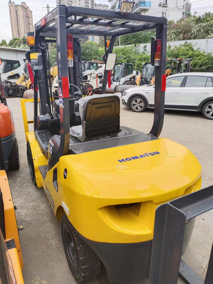 Leasing KOMATSU FD30 FD50 FD70 Japanese diesel forklift KOMATSU FD30 FD50 FD70 Japanese diesel forklift: kuva Leasing KOMATSU FD30 FD50 FD70 Japanese diesel forklift KOMATSU FD30 FD50 FD70 Japanese diesel forklift