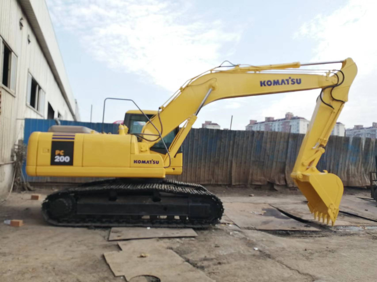 KOMATSU PC200-7 - Telakaivukone: kuva KOMATSU PC200-7 - Telakaivukone KOMATSU PC200-7 - Telakaivukone: kuva KOMATSU PC200-7 - Telakaivukone