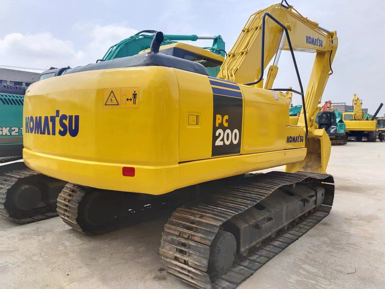 KOMATSU PC200-7 - Telakaivukone: kuva KOMATSU PC200-7 - Telakaivukone KOMATSU PC200-7 - Telakaivukone: kuva KOMATSU PC200-7 - Telakaivukone