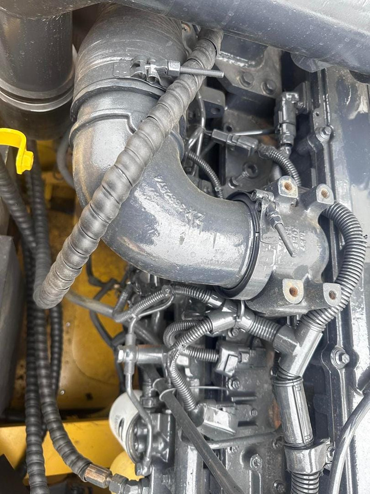 KOMATSU PC300-8 - Telakaivukone: kuva KOMATSU PC300-8 - Telakaivukone KOMATSU PC300-8 - Telakaivukone: kuva KOMATSU PC300-8 - Telakaivukone