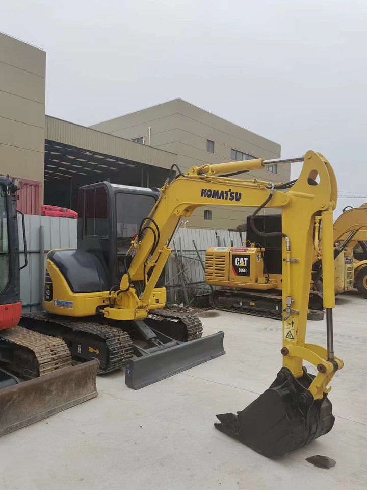KOMATSU PC40MR - Minikuormaaja: kuva KOMATSU PC40MR - Minikuormaaja KOMATSU PC40MR - Minikuormaaja: kuva KOMATSU PC40MR - Minikuormaaja